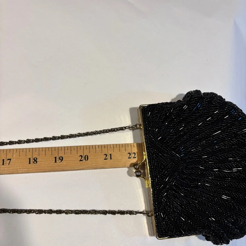 La Regale Black Beaded Shell Evening Clutch‎ Bag Vintage Kiss Lock Formal Purse